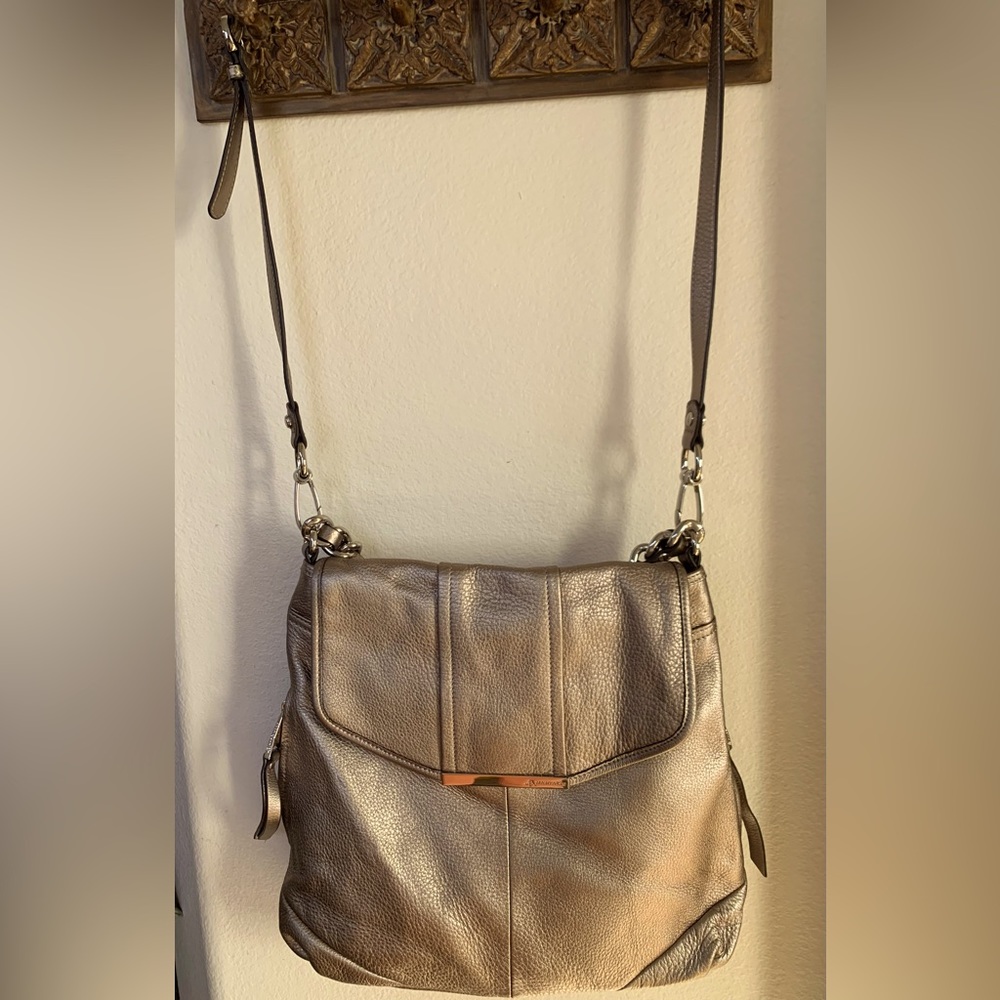 NWOT B Makowsky Metallic Pebble Leather Convertible Crossbody/ Handbag